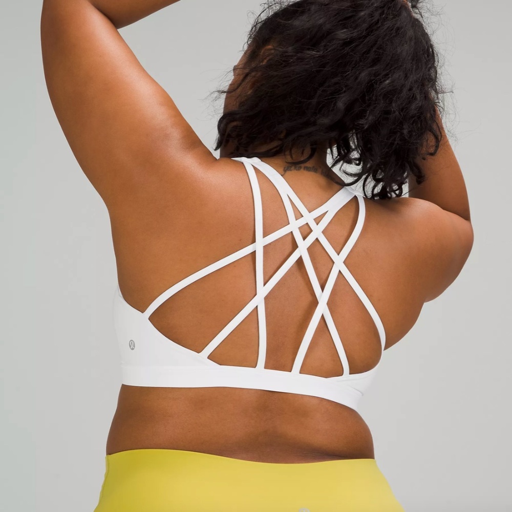 Lululemon Free to Be Serene Bra